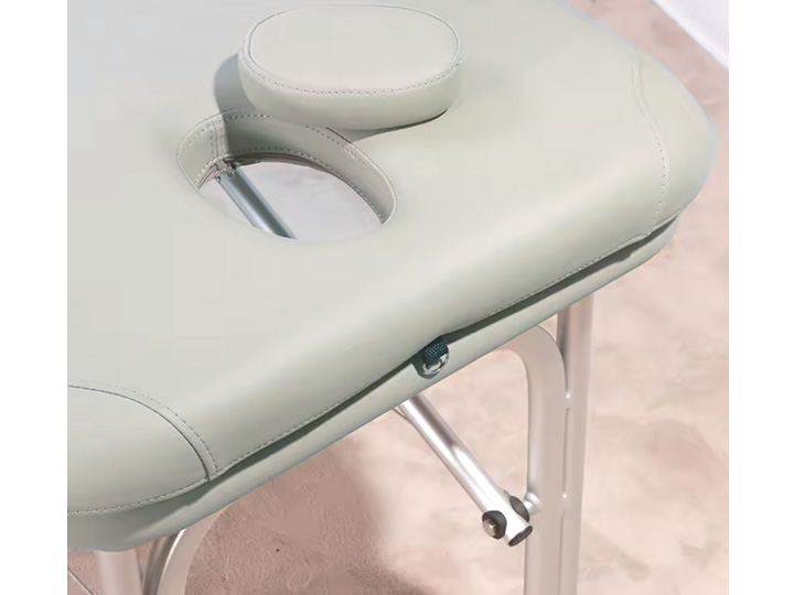 147 Ultra Light Portable Massage Table - Image 6