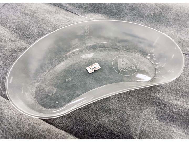 1846 Kidney Dish Plastic 235x115x50mm
