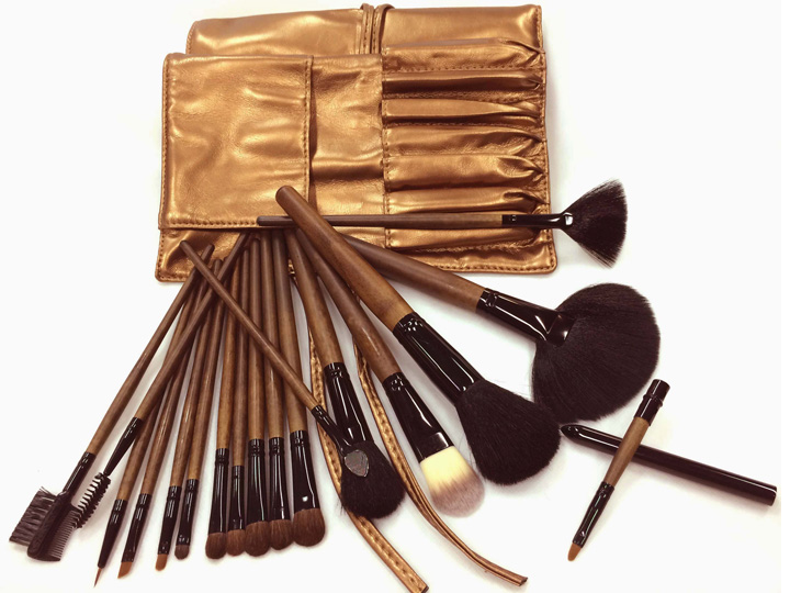 441 18Pcs Make Up Brushes Set In Pouch