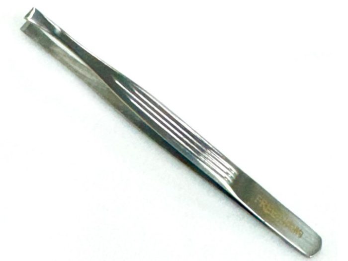 703 Tweezer Square Tip