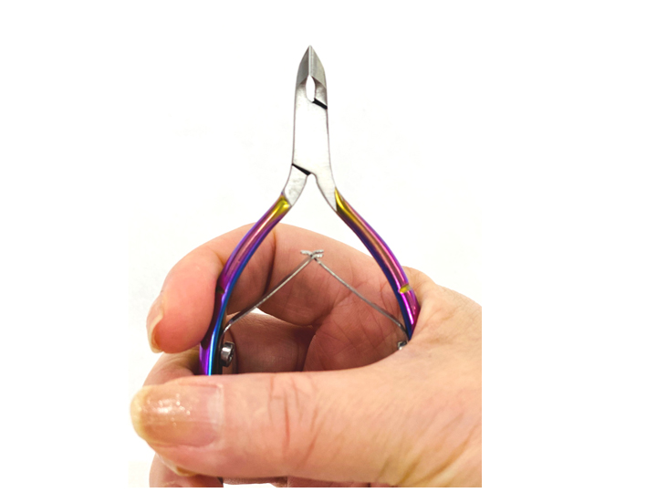 7541 Rainbow Cuticle Nippers 6.4mm 1/4 jaw - Image 2