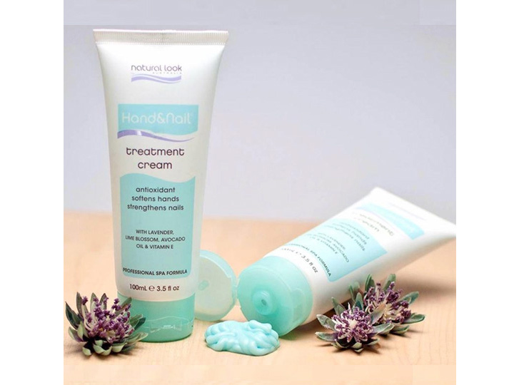 17778 Hand & Nail Treatment Cream 100ml - Natural Look